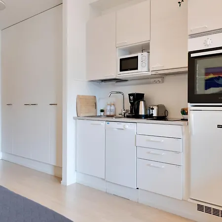 Kivis Modern Near Train Mall & Airport וואנטאה