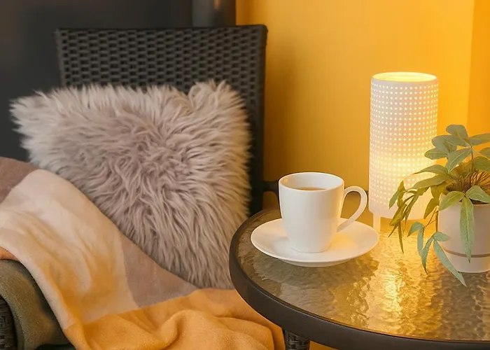 Kivis Modern Near Train Mall & Airport Appartamento *